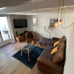  Hébergement de vacances Tiny House - Maison De Au Centre D'annecy Terrasse&climatisation